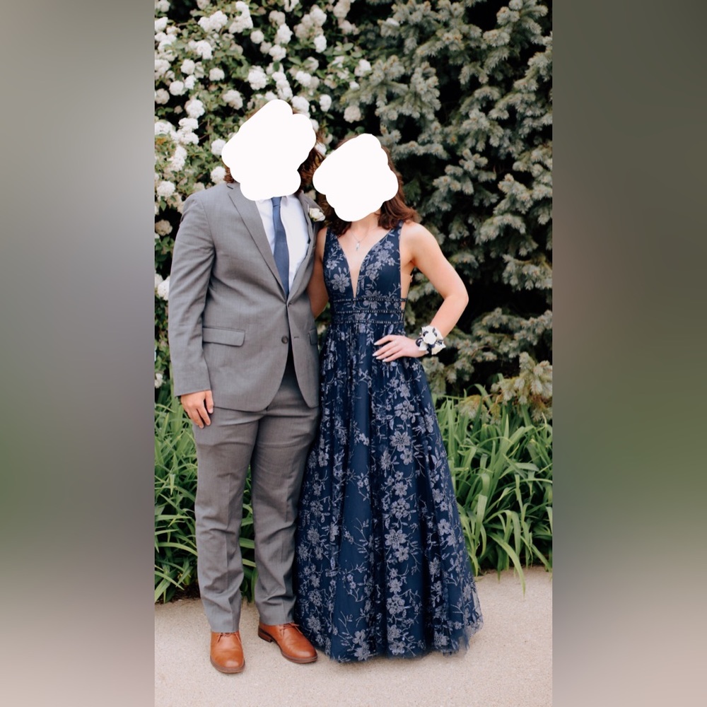 Beautiful Prom Dress with pockets!